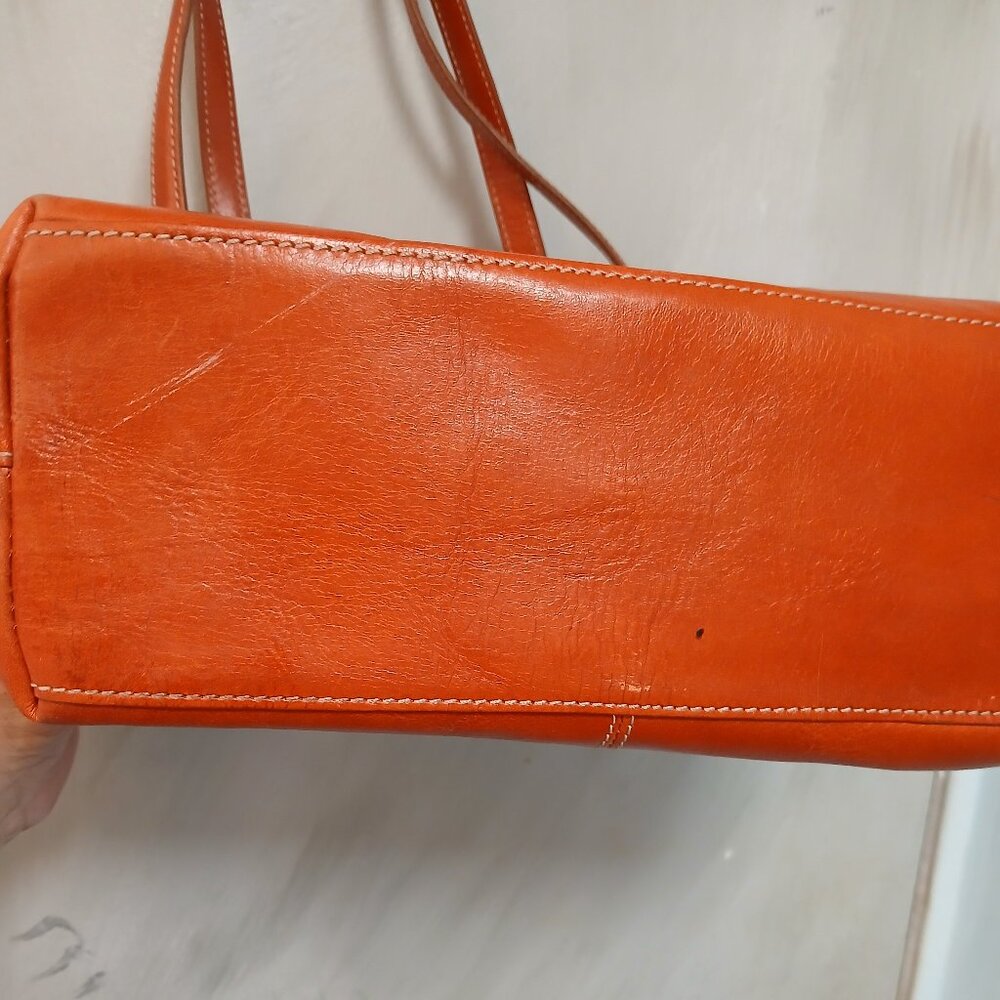 Fossil Vintage Orange Leather Shoulder Bag - Picture 13 of 13